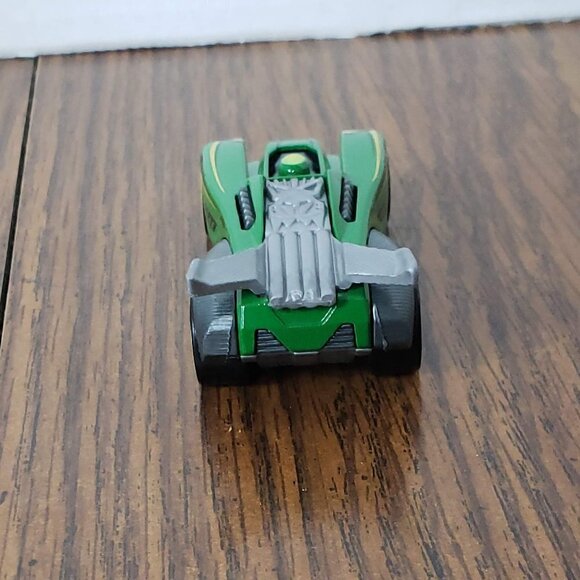2012 Hot Wheels New Models 46/50 Eagle Massa Green w/ Yellow Stripe 46/247 - Picture 4 of 6